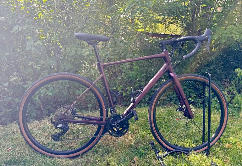 Gebrauchtes CUBE NUROAD RACE 2025 2025 Road & Gravel, Violett — Bild 1 von 8