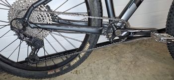 Used Trek X-Caliber 8 2022 2022 Mountainbike, Light Gray, 27.5, 29 — image 4 of 6