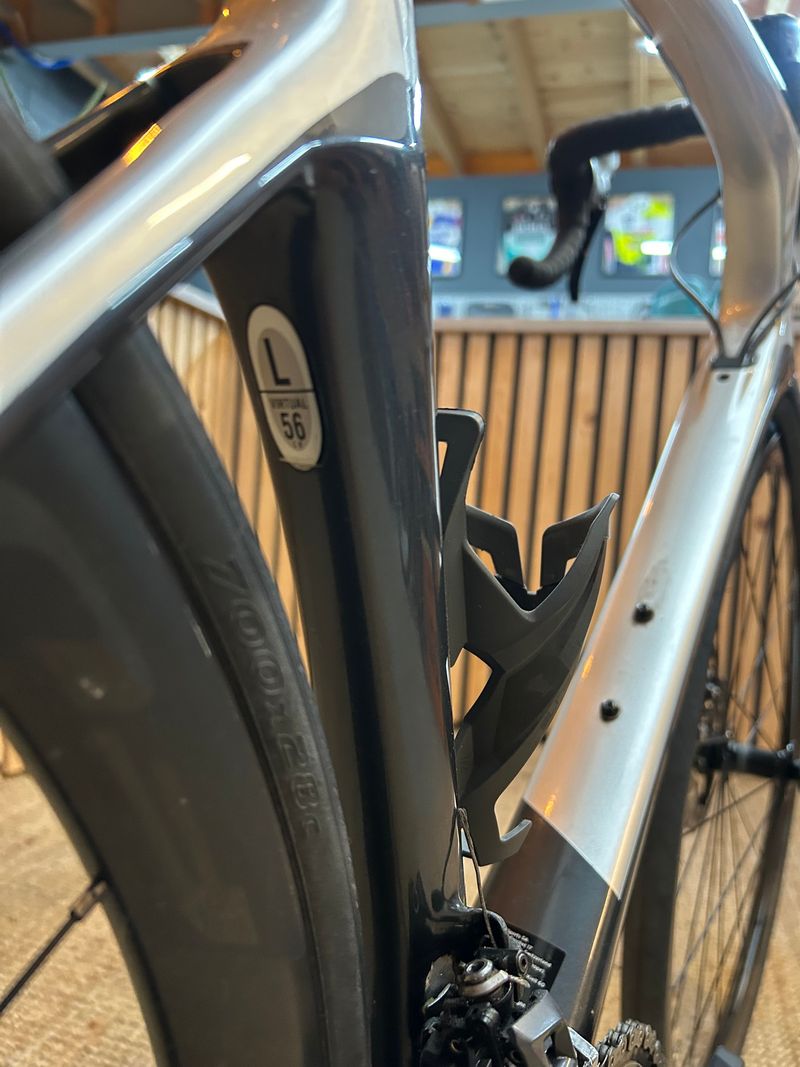 Tweedehands Scott Foil 20 2020 2020 Road & Gravel — afbeelding 3 van 7