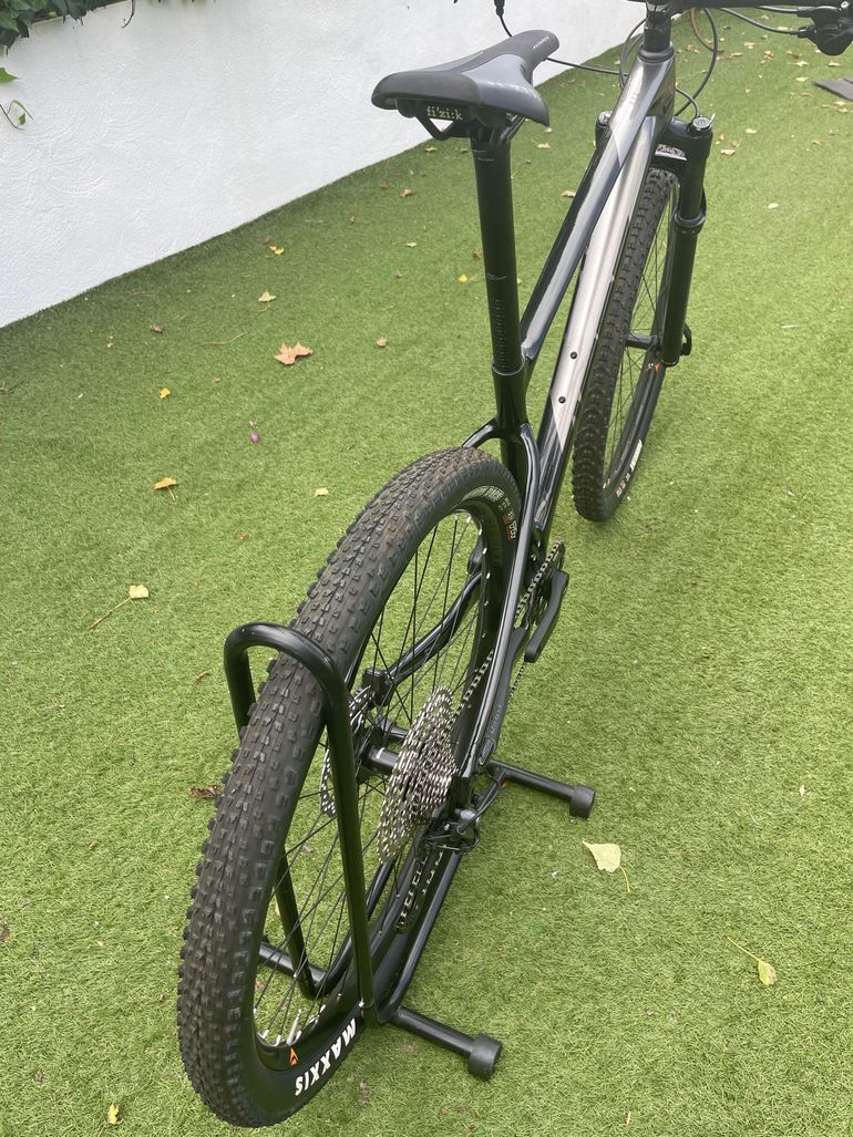 Used Giant Xtc Shimano Deore 2021 Mountainbike, Black — image 12 of 12