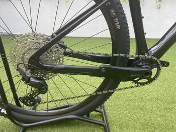 Used Giant Xtc Shimano Deore 2021 Mountainbike, Black — image 3 of 12