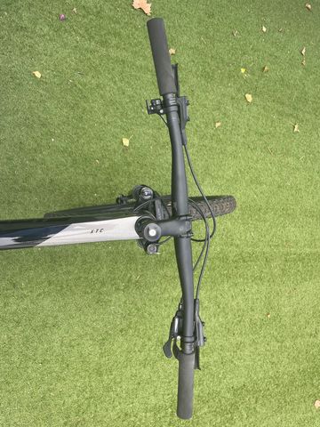 Used Giant Xtc Shimano Deore 2021 Mountainbike, Black — image 10 of 12