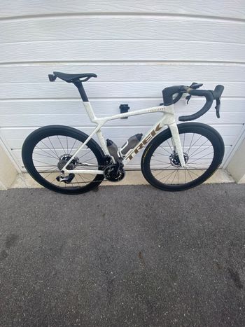 Used Trek Madone SLR 8 AXS Gen 8 2025 2025 Road & Gravel