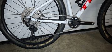 Trek X-Caliber 8 2022 2022 Mountainbike de segunda mano, Blanco — imagen 3 de 6