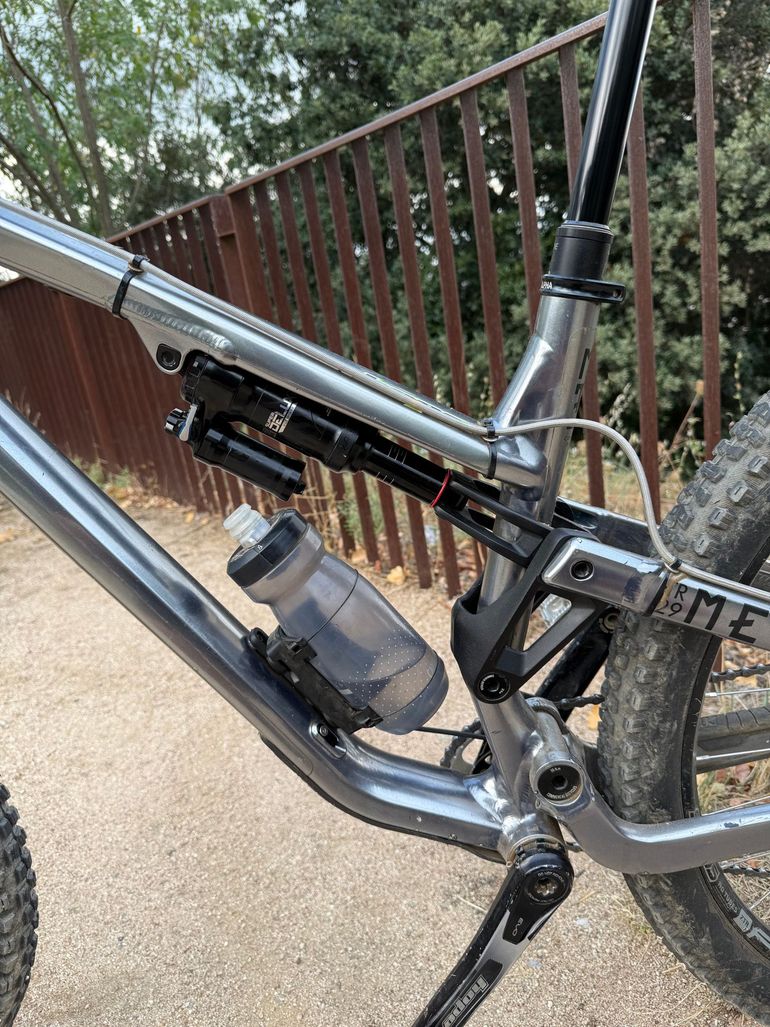 Used Commencal Meta TR 29 2021 Mountainbike, Light Gray — image 6 of 7
