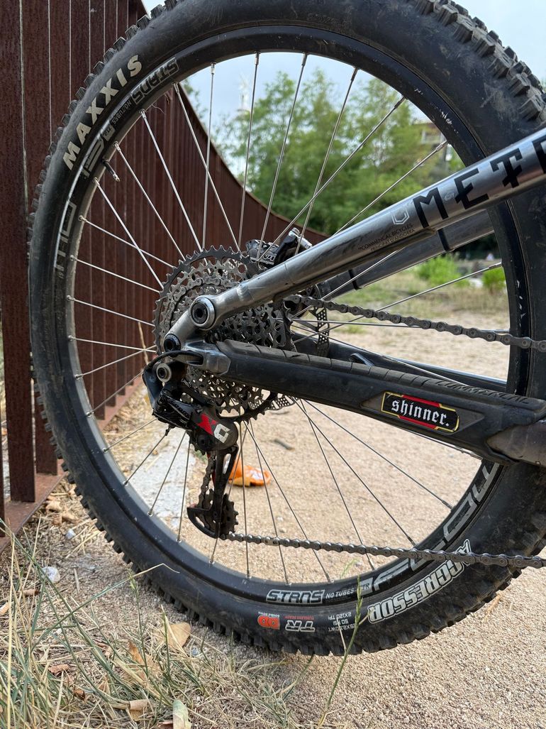 Used Commencal Meta TR 29 2021 Mountainbike, Light Gray — image 3 of 7