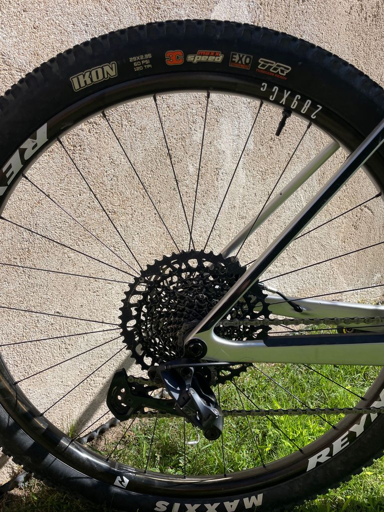 Used Canyon Exceed CF 7 2022 2022 Mountainbike, Light Gray, 29 — image 3 of 11