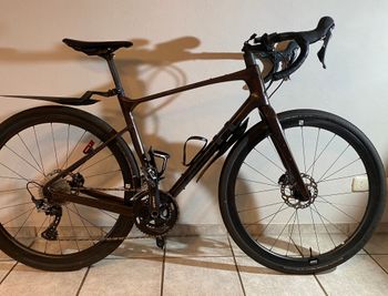 Used Giant Revolt, Advanced 0 2022 2022 Road & Gravel