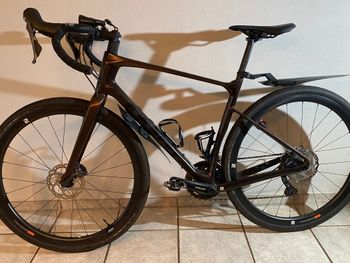Used Giant Revolt, Advanced 0 2022 2022 Road & Gravel, Black — image 2 of 7