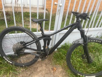 Used CUBE STEREO ONE22 RACE 2022 2022 Mountainbike, Black, 27.5, 29 — image 5 of 14