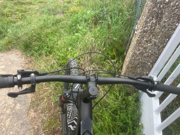 Used CUBE STEREO ONE22 RACE 2022 2022 Mountainbike, Black, 27.5, 29 — image 9 of 14