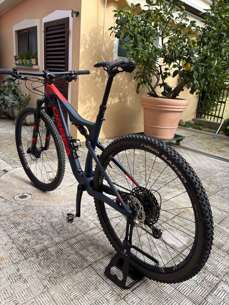 Used Orbea OIZ M10 2021 2021 Mountainbike, Blue, 29 — image 4 of 6