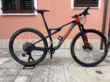 Used Orbea OIZ M10 2021 2021 Mountainbike, Blue, 29 — image 1 of 6