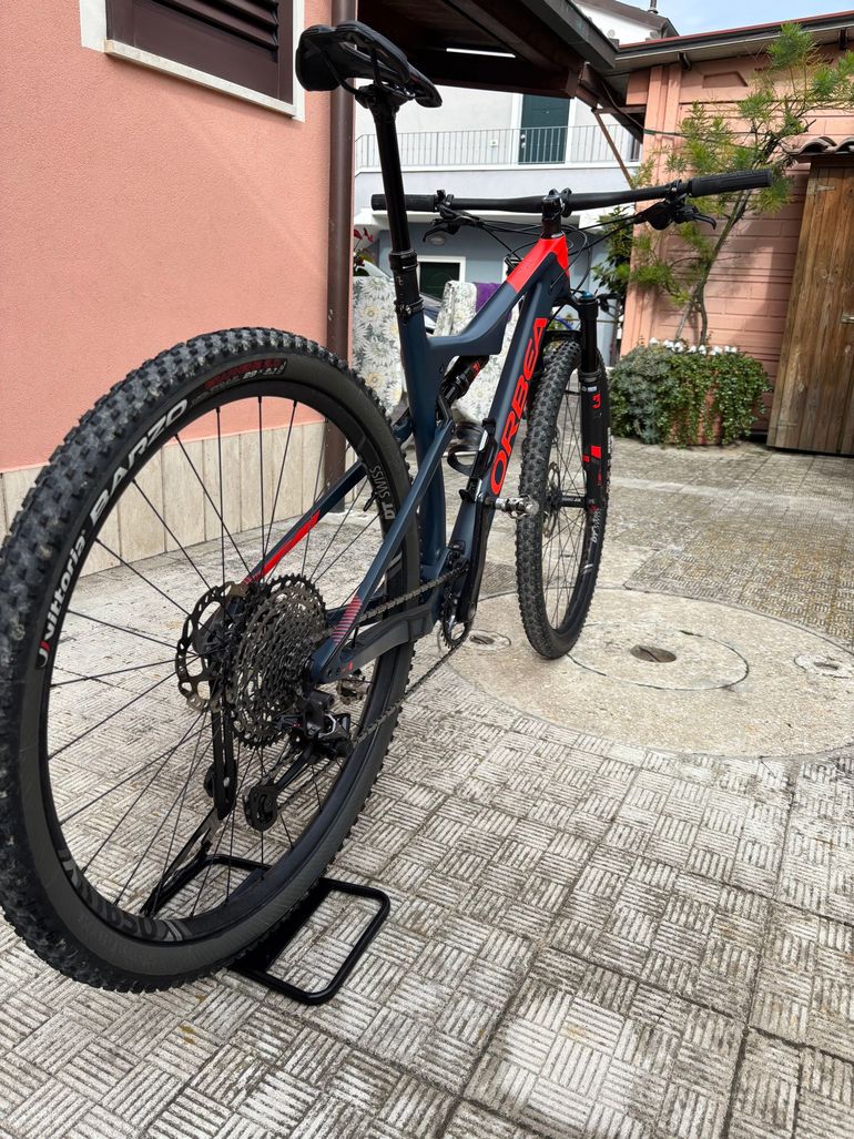 Used Orbea OIZ M10 2021 2021 Mountainbike, Blue, 29 — image 3 of 6