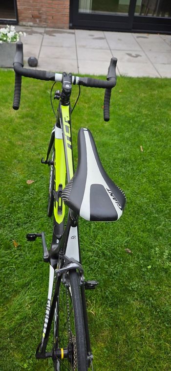 Used Giant TCR Advanced 1 2016 2016 Road & Gravel, Black — image 4 of 13