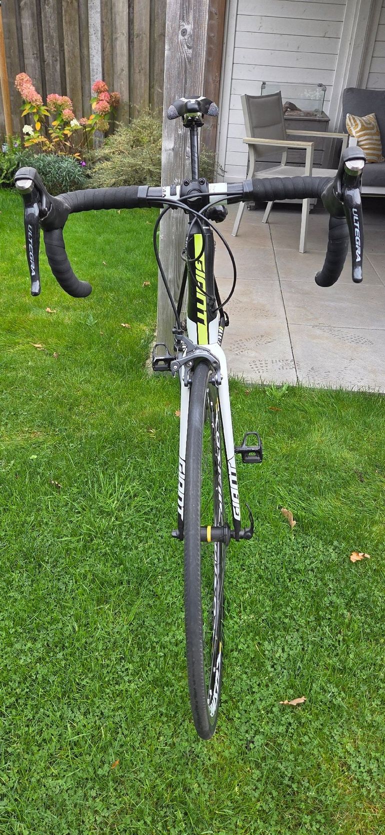 Used Giant TCR Advanced 1 2016 2016 Road & Gravel, Black — image 9 of 13
