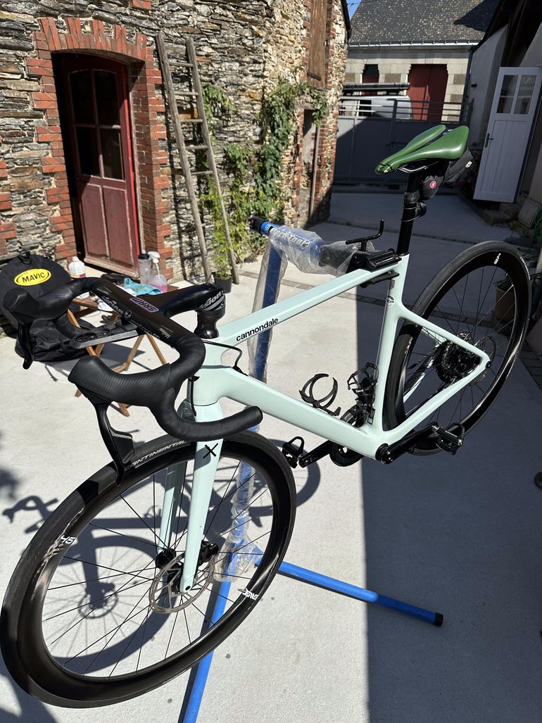 Used Cannondale SuperSix EVO SE 2023 2023 Road & Gravel, Green — image 19 of 27