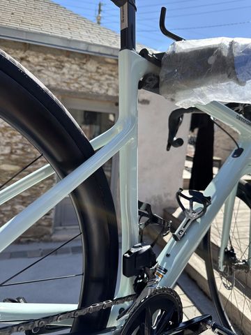 Used Cannondale SuperSix EVO SE 2023 2023 Road & Gravel, Green — image 15 of 27