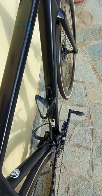 Used Canyon Ultimate CFR Di2 2022 Road & Gravel, Black — image 7 of 9