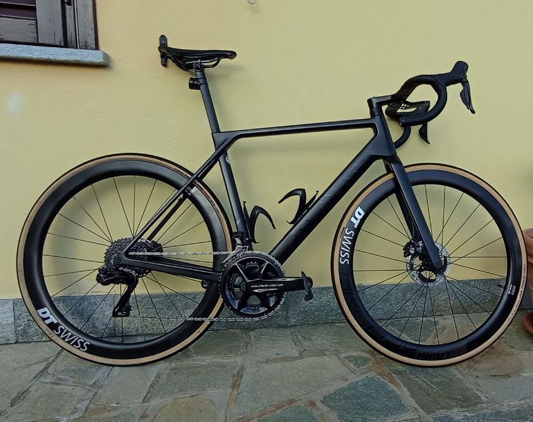 Used Canyon Ultimate CFR Di2 2022 Road & Gravel, Black — image 1 of 9