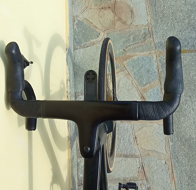Used Canyon Ultimate CFR Di2 2022 Road & Gravel, Black — image 6 of 9