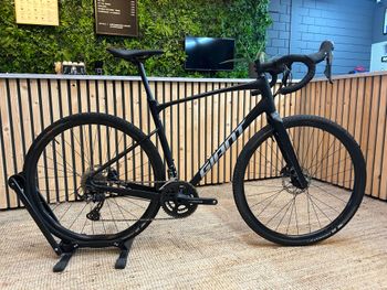 Used Giant Revolt 0 2024 2024 Road & Gravel