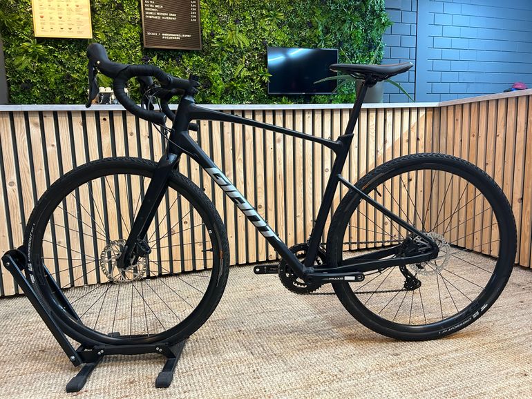 Used Giant Revolt 0 2024 2024 Road & Gravel, Black — image 10 of 10