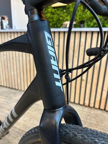 Used Giant Revolt 0 2024 2024 Road & Gravel, Black — image 9 of 10
