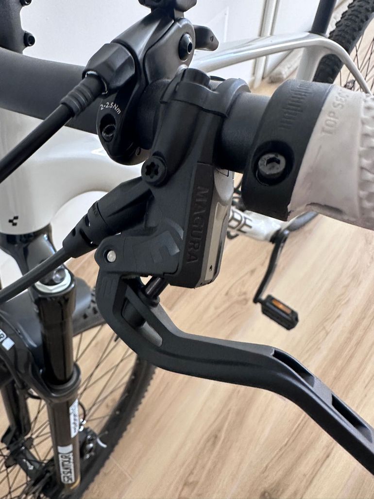 Used CUBE REACTION C:62 ONE 2025 2025 Mountainbike, White, 27.5, 29 — image 5 of 6