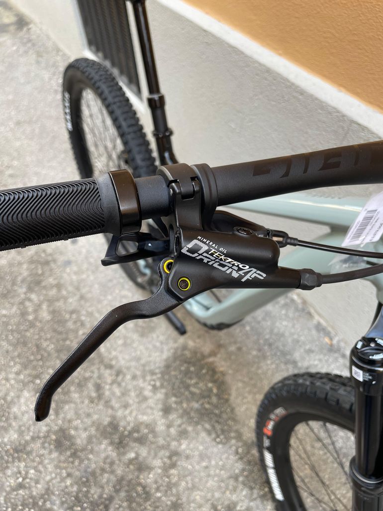 Used Giant Trance 29 2 2022 2022 Mountainbike, Light Gray, 29 — image 8 of 11