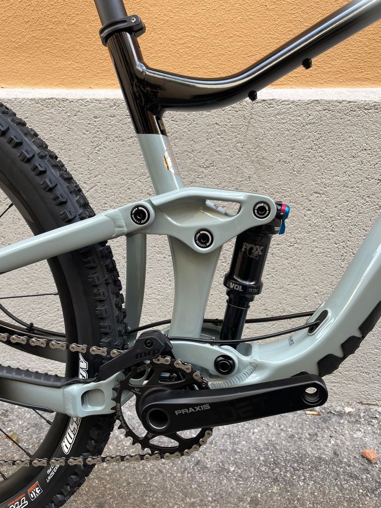 Used Giant Trance 29 2 2022 2022 Mountainbike, Light Gray, 29 — image 10 of 11