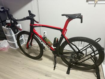 Used Pinarello Dogma F12 Disk Sram Red Axs Etap Bike 2021 Frameset 2021 Road & Gravel, Red — image 4 of 6