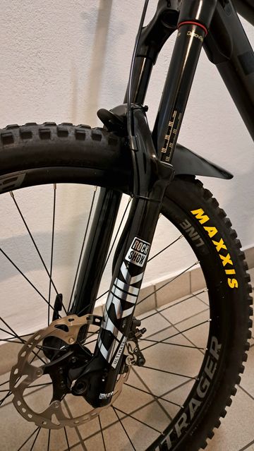 Used Trek Remedy Other 2018 Mountainbike, Black — image 3 of 9