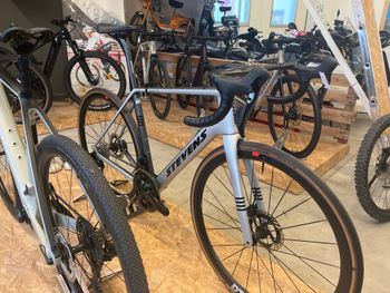 Used Stevens Xenith 2024 Road & Gravel, Light Gray — image 2 of 7