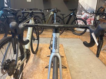 Used Stevens Xenith 2024 Road & Gravel, Light Gray — image 4 of 7