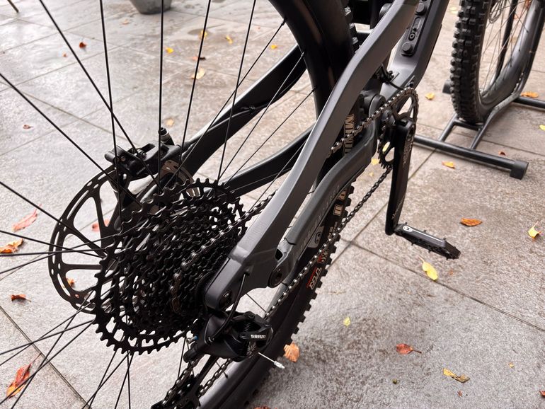 Used YT Industries Jeffsy CORE 2 29 2023 2023 Mountainbike, Black, 29 — image 3 of 9
