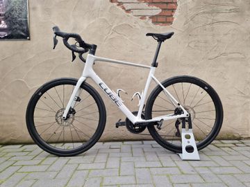 Used CUBE ATTAIN C:62 SLX 2025 2025 Road & Gravel, Light Gray — image 2 of 6