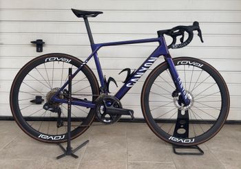 Used Canyon Ultimate Shimano Ultegra Di2 2024 Road & Gravel