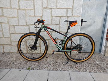 Stevens Sonora 29 Carbon 2018 Mountainbike usato, Verde — immagine 2 di 14