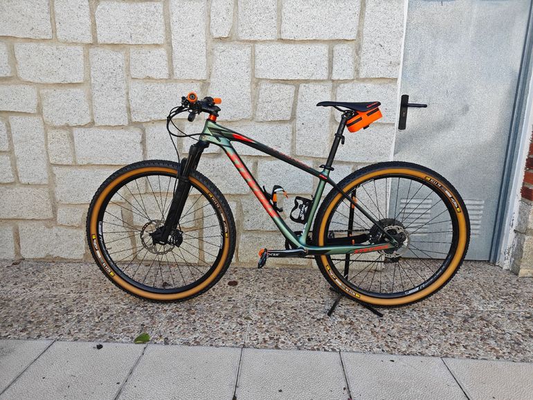 Stevens Sonora 29 Carbon 2018 Mountainbike usato, Verde — immagine 2 di 14
