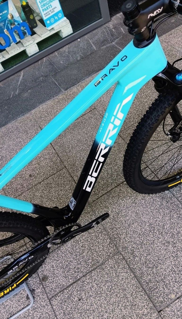 Used Berria BRAVO 7 2022 2022 Mountainbike, Blue, 29 — image 4 of 9