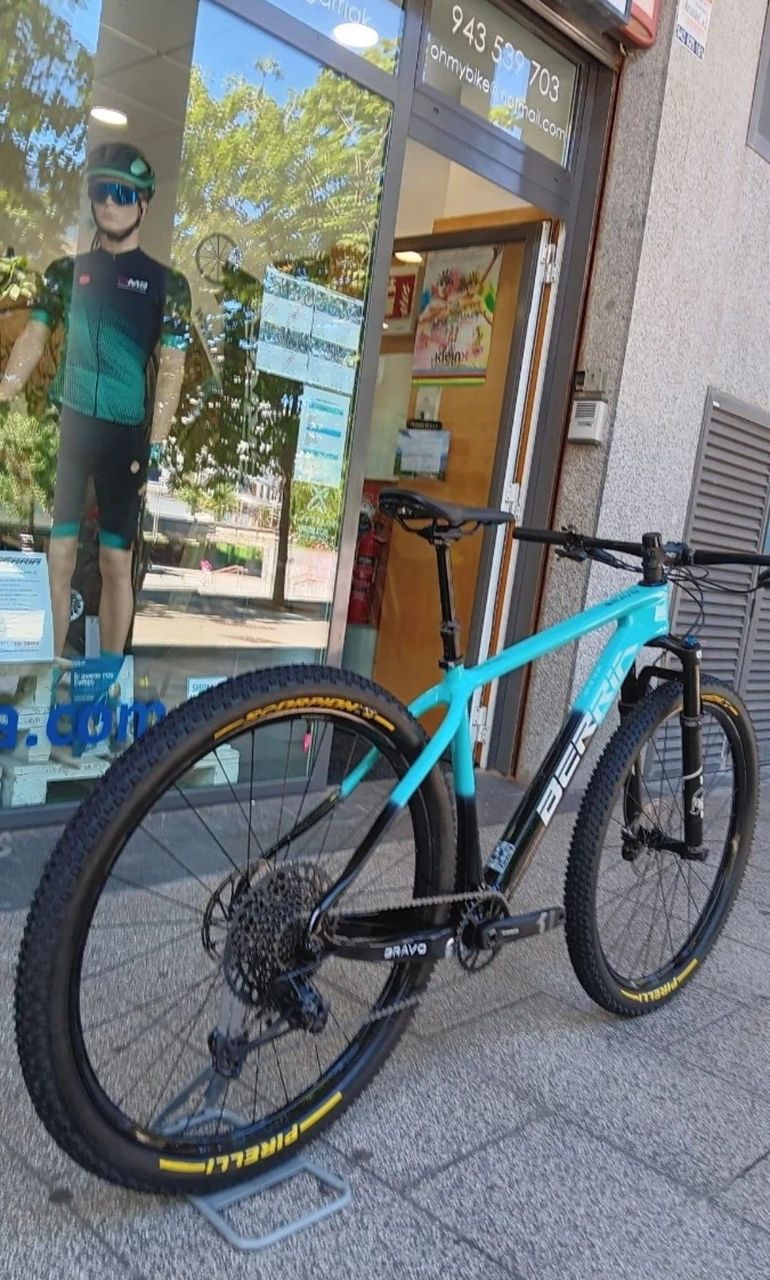 Used Berria BRAVO 7 2022 2022 Mountainbike, Blue, 29 — image 3 of 10