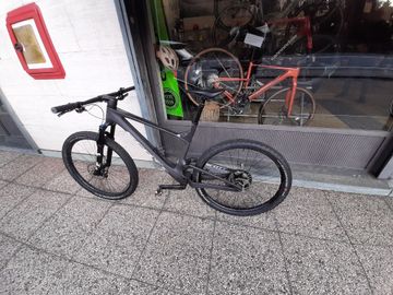 Used Scott Spark RC Team 2022 2022 Mountainbike, Black, 29 — image 7 of 7