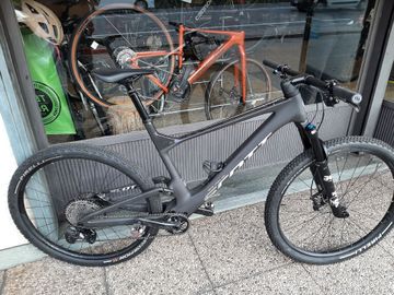 Used Scott Spark RC Team 2022 2022 Mountainbike, Black, 29 — image 2 of 7