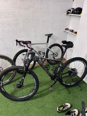 Used RDR Deus 2.0 2022 Mountainbike, Black — image 2 of 5