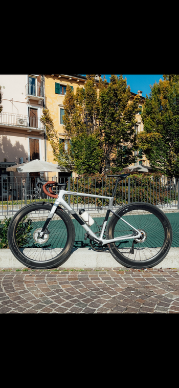 Used Cannondale Supersix Shimano Ultegra Di2 2023 Road & Gravel