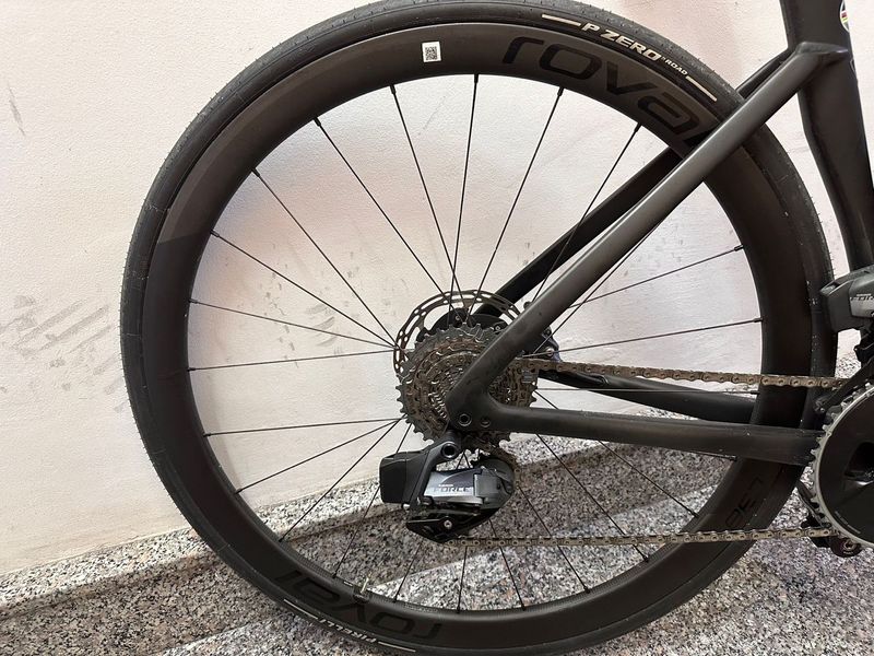 Używany Specialized Tarmac Sl7 2022 Road & Gravel — zdjęcie 4 z 7