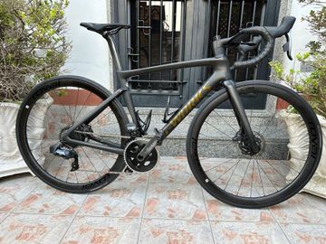 Używany Specialized Tarmac Sl7 2022 Road & Gravel — zdjęcie 1 z 7