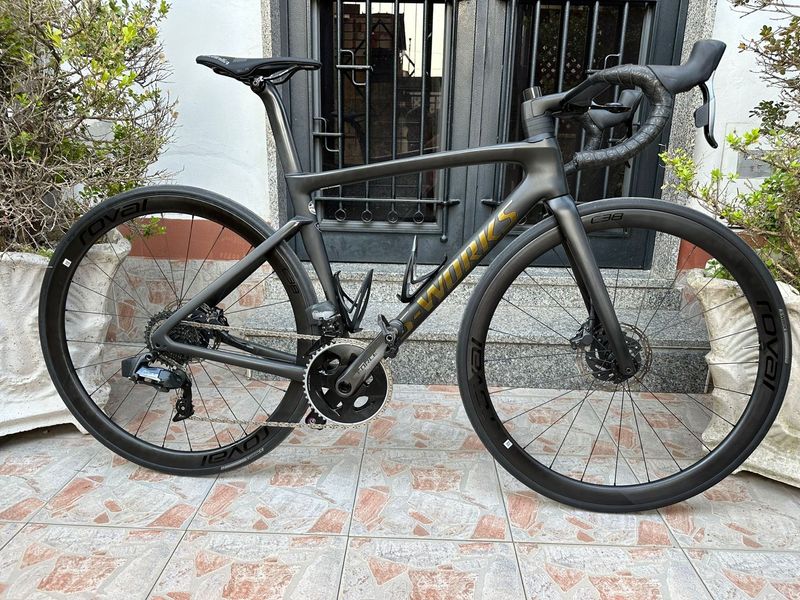 Używany Specialized Tarmac Sl7 2022 Road & Gravel — zdjęcie 1 z 7