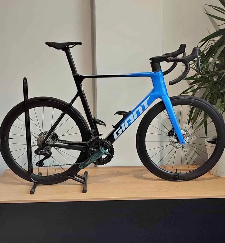 Used Giant Propel Advanced Pro 0 2024 2024 Road & Gravel, Blue — image 4 of 4